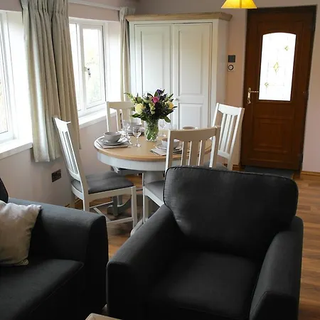 Ashford House 2 Bedroom 'outdoor Bathing Tub' דירה